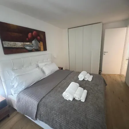 A Kast 37 Apartment